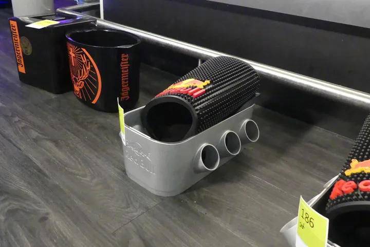 Red Bull Kühl-/Flaschenkühler-Halterung mit Kühlakku, grau